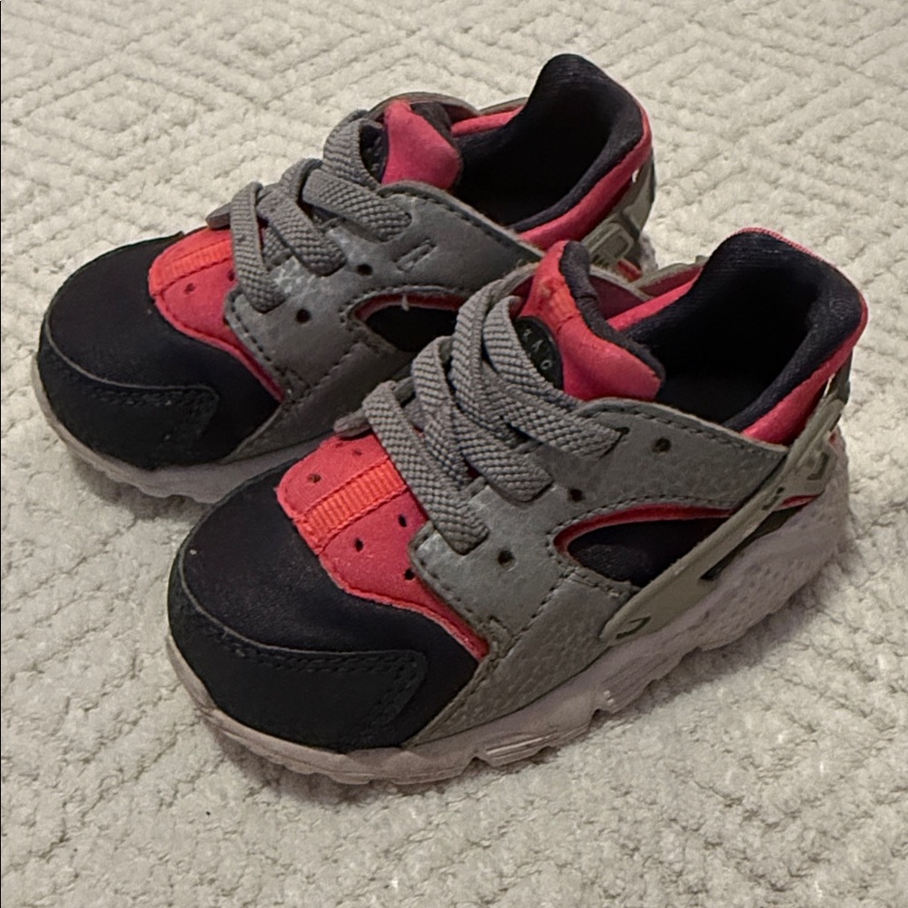 Toddler Nike’s
